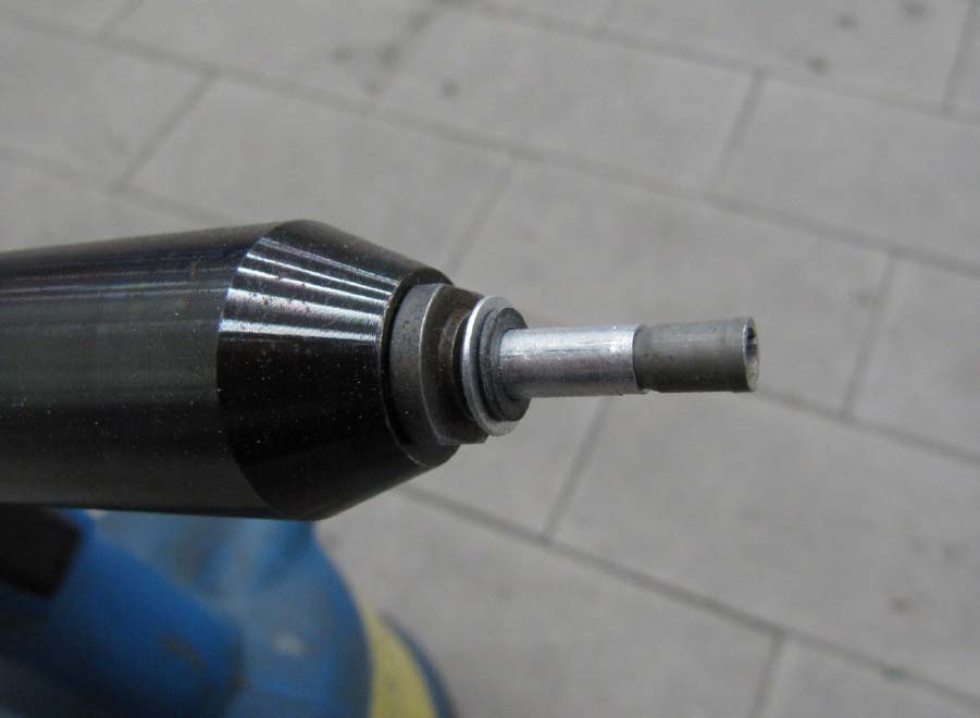 Avdel installation device Genesis nG3 with Monobolt Rivet 2774 with installed seal