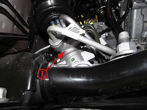 steering gear housing bolts and housing (1)