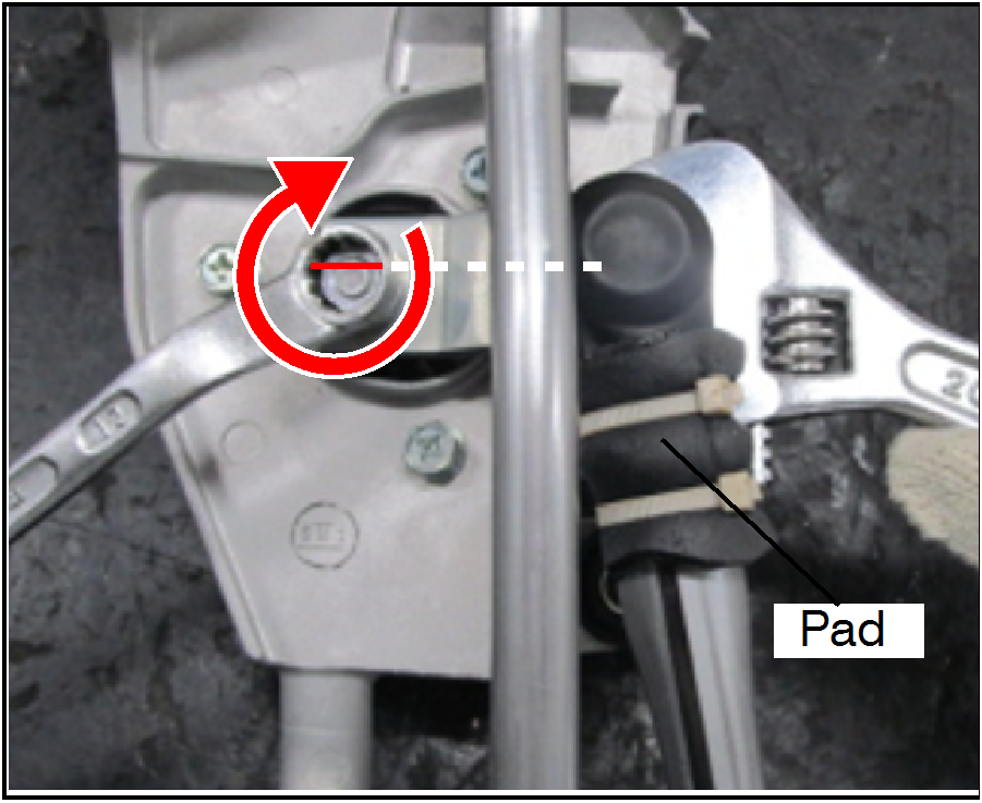Make sure that the wiper motor shaft mark and the link plate center line are lined up
