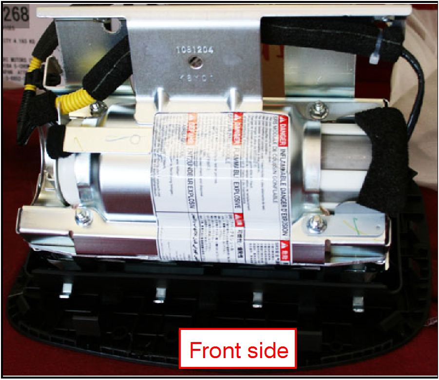 Verify that the air bag module and air bag module cover appear as illustrated